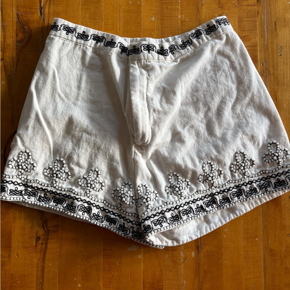 Zara White Embroidered High Waist Shorts